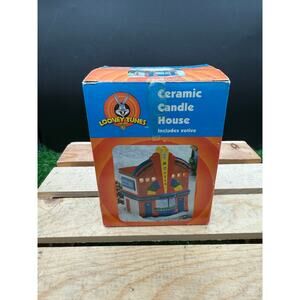 Looney Tunes Bugs Bunny Ceramic Candle House Movie Theater 1980s– Used